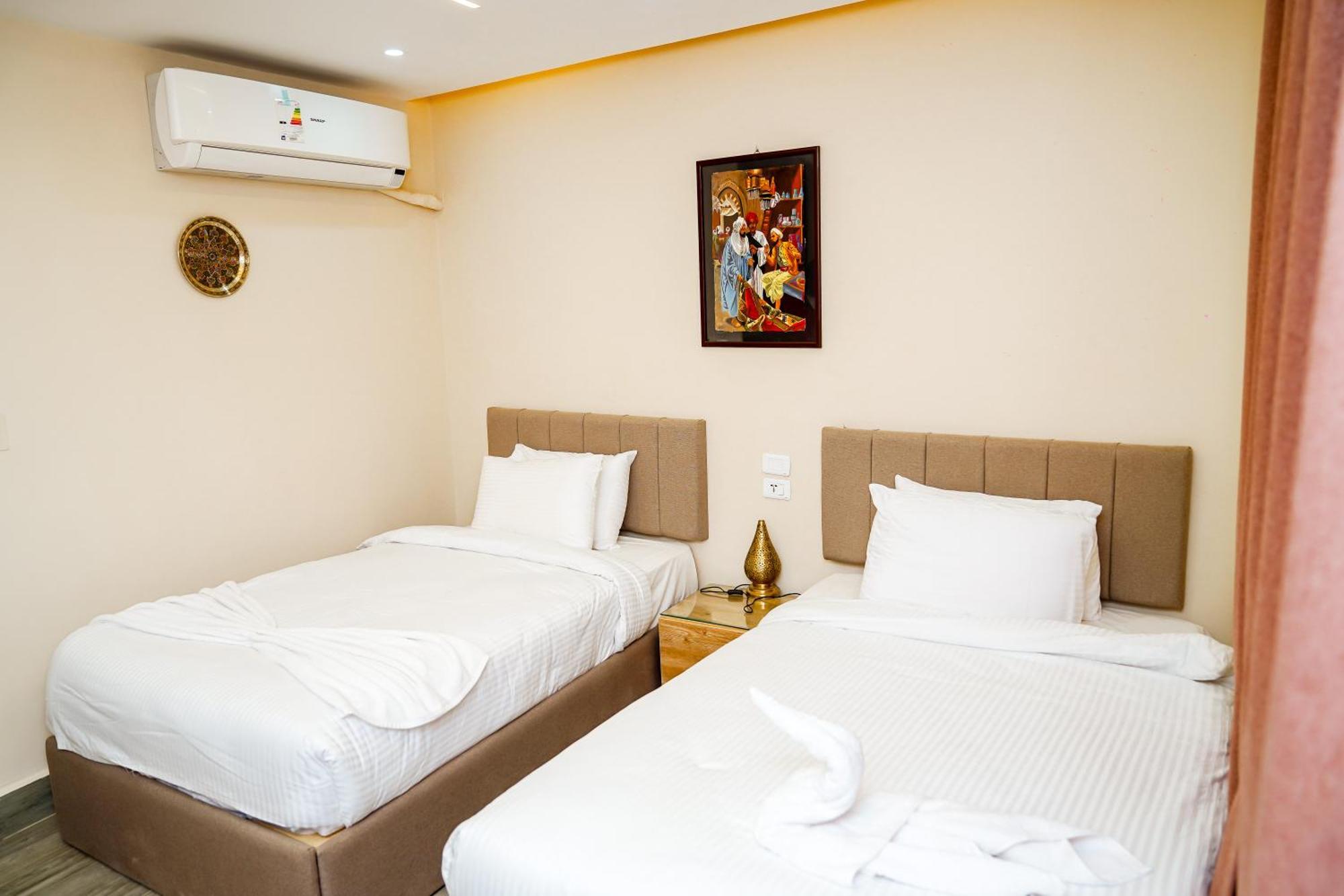 Pyramids Hotel Kafret el-Gabal المظهر الخارجي الصورة